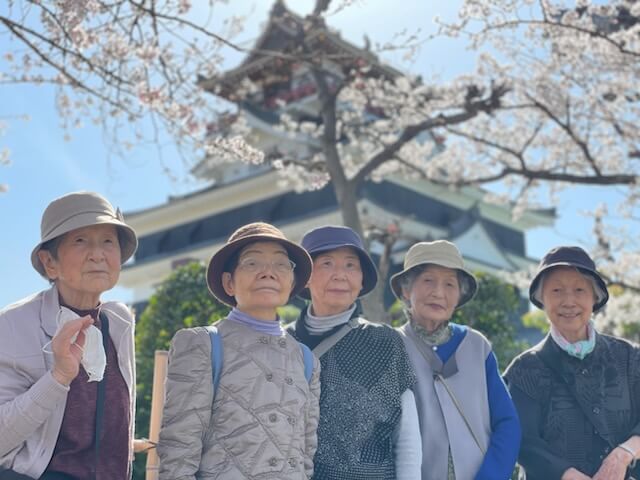 安田荘では、参加希望者を募り、様々な場所に旅行に出かけています。色々な場所に行けると、ご利用者様からも好評です。